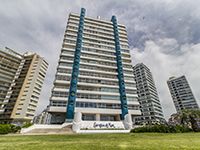 Edificio en Brava 4007 1 chica